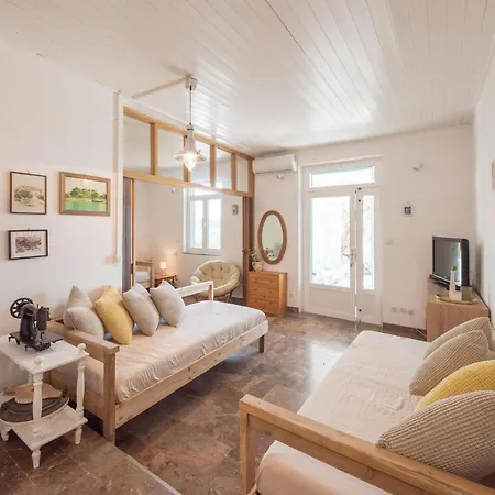 Awesome In W/ Outdoor Swimming Pool And 6 Bedrooms Holiday home Pirovac