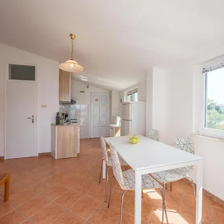 Awesome In W/ Outdoor Swimming Pool And 6 Bedrooms Holiday home *