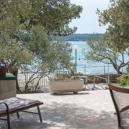Awesome In W/ Outdoor Swimming Pool And 6 Bedrooms Holiday home *