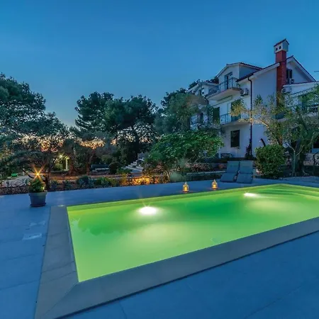 Holiday home Awesome In W/ Outdoor Swimming Pool And 6 Bedrooms