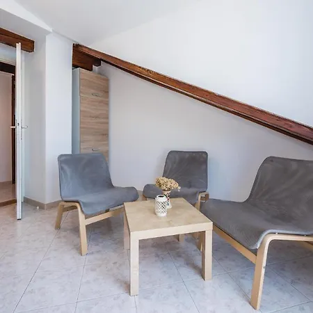 Holiday home Awesome In W/ Outdoor Swimming Pool And 6 Bedrooms