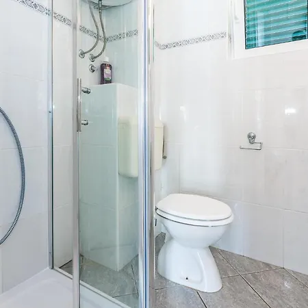 Awesome In W/ Outdoor Swimming Pool And 6 Bedrooms * Pirovac